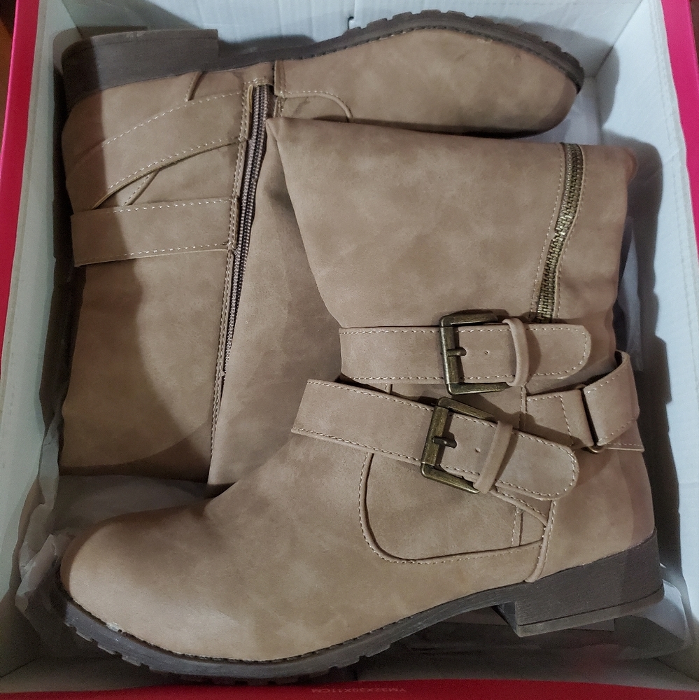 Womans Boots